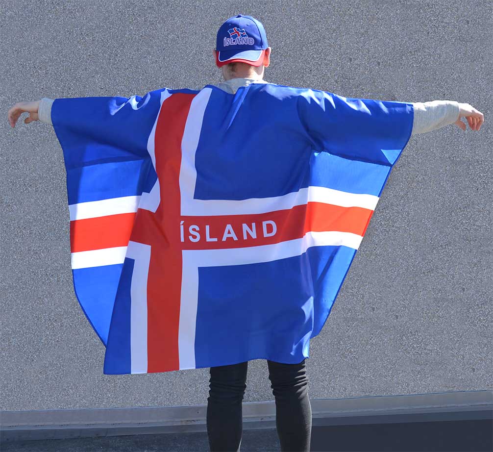 Ísland. Fána skikkja.