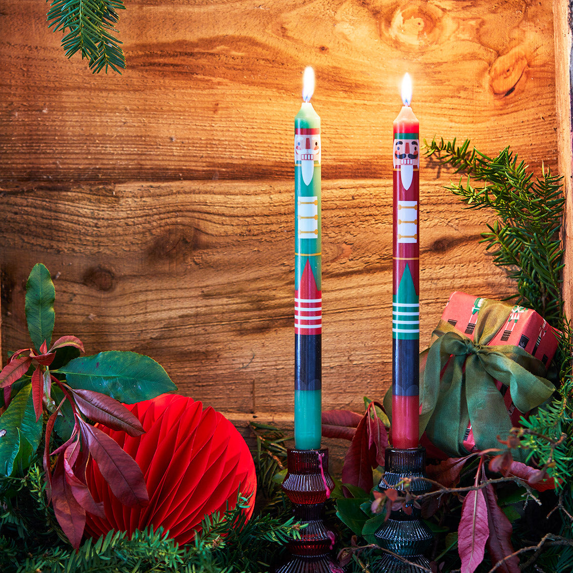 Kerti. Græn og Rauð Nutcracker 2 stk. 30 cm.