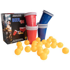 Beer Pong. 12 glös 12 boltar