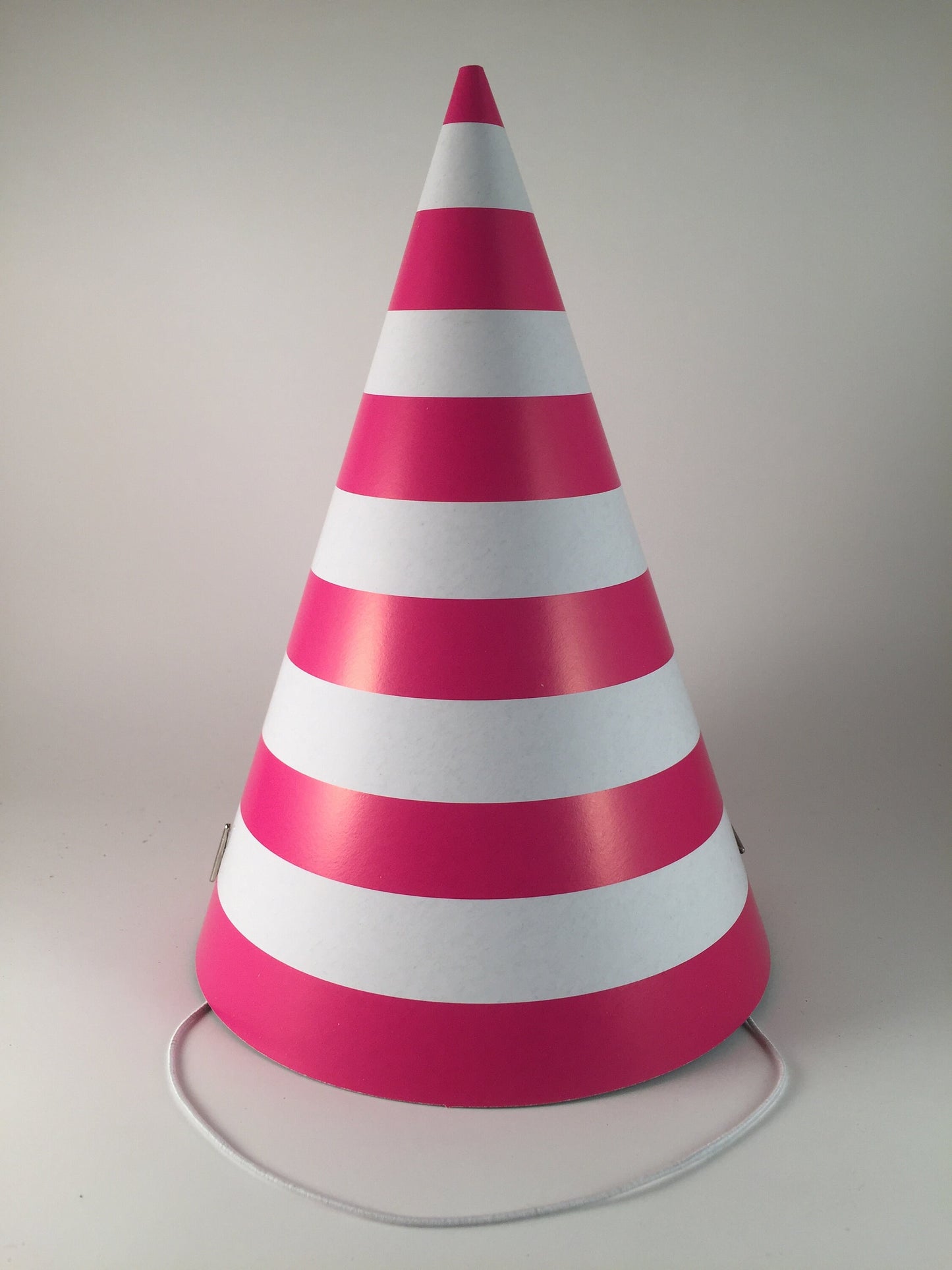 Strýtuhattar. Bleikir og hvítir 12 stk.