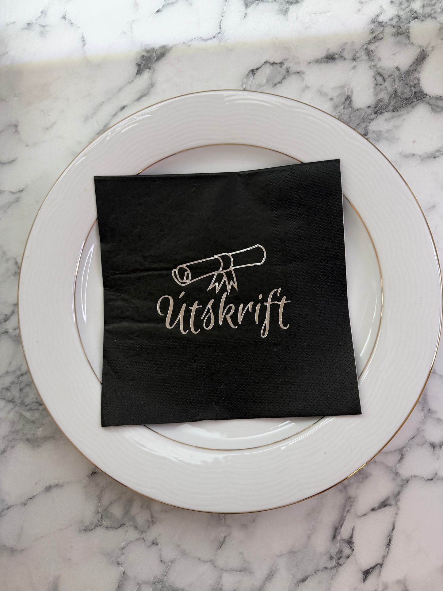 Servíettur. Útskrift. Svartar með silfur letri. 20 stk.