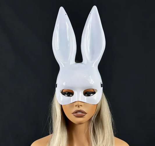 Gríma. Kanína. Hvít.